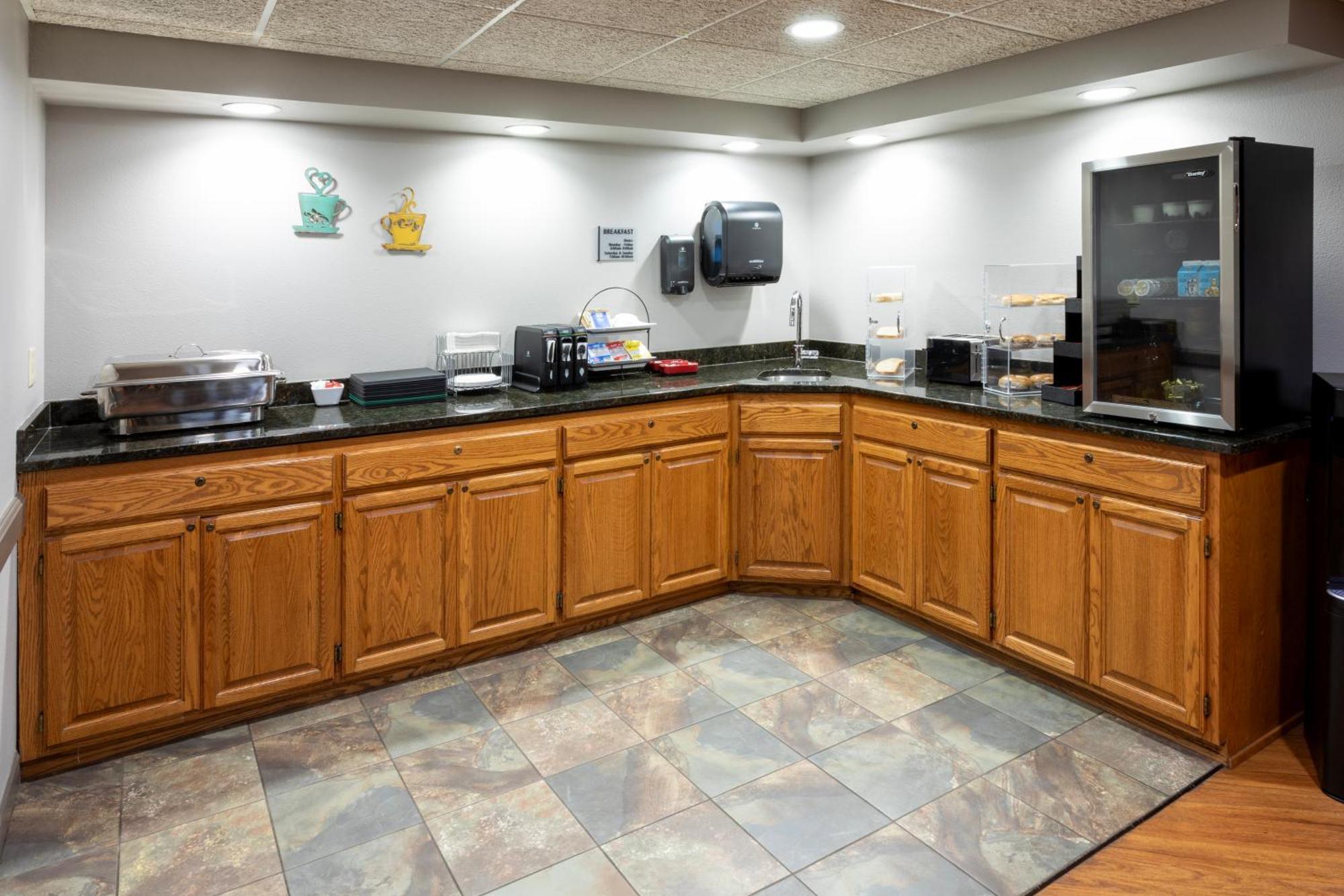 Paynesville Inn & Suites Εξωτερικό φωτογραφία